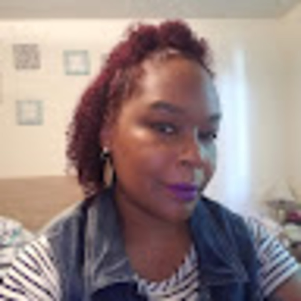 Meet your Posher, Leticia